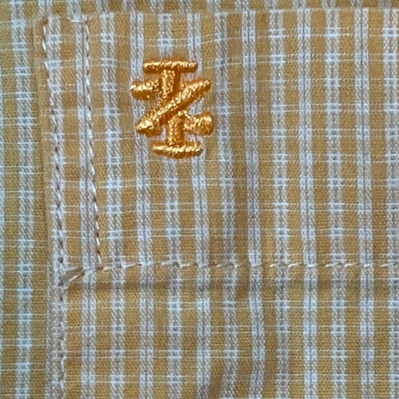 Izod long sleeved button up shirt size medium - Picture 3 of 4